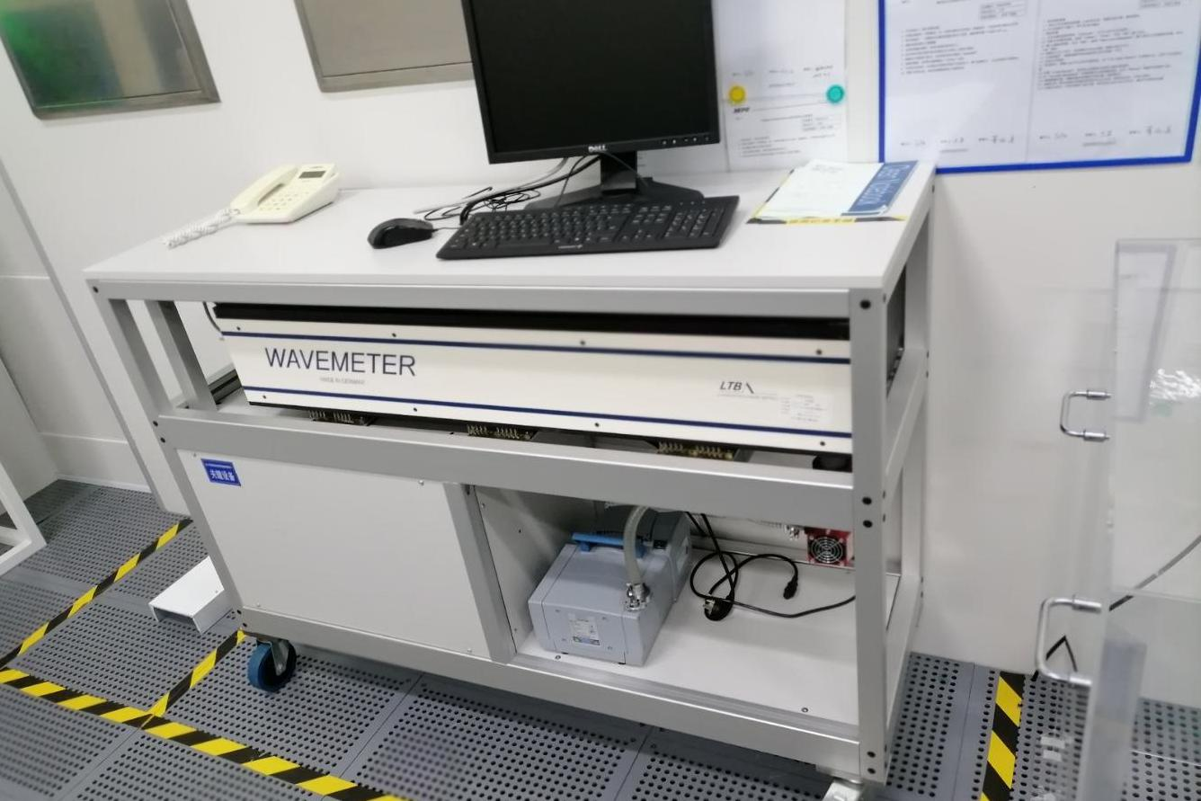 发射线分析光谱仪2台