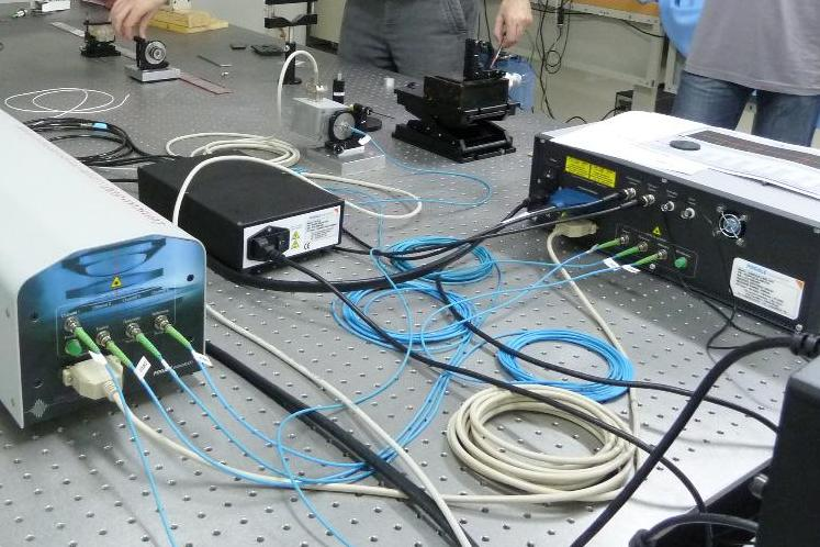 非接触式平面度测量仪