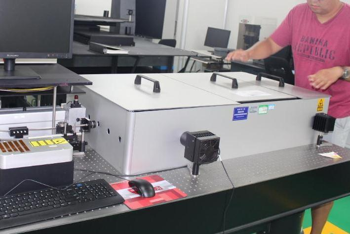 薄膜超低吸收测量装置	